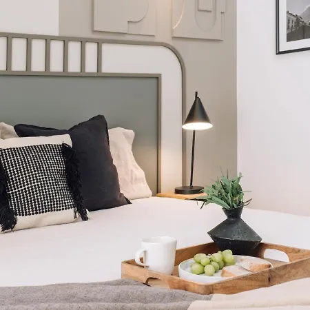 Marley - 1 Bedroom And Parking In Campolide * Lisboa