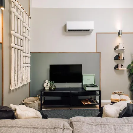 Marley - 1 Bedroom And Parking In Campolide Apartment Lissabon
